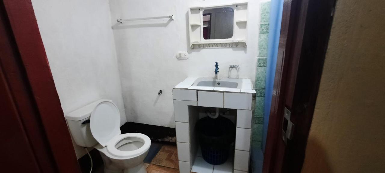 Tropical Dreams Hostel South End Екстер'єр фото
