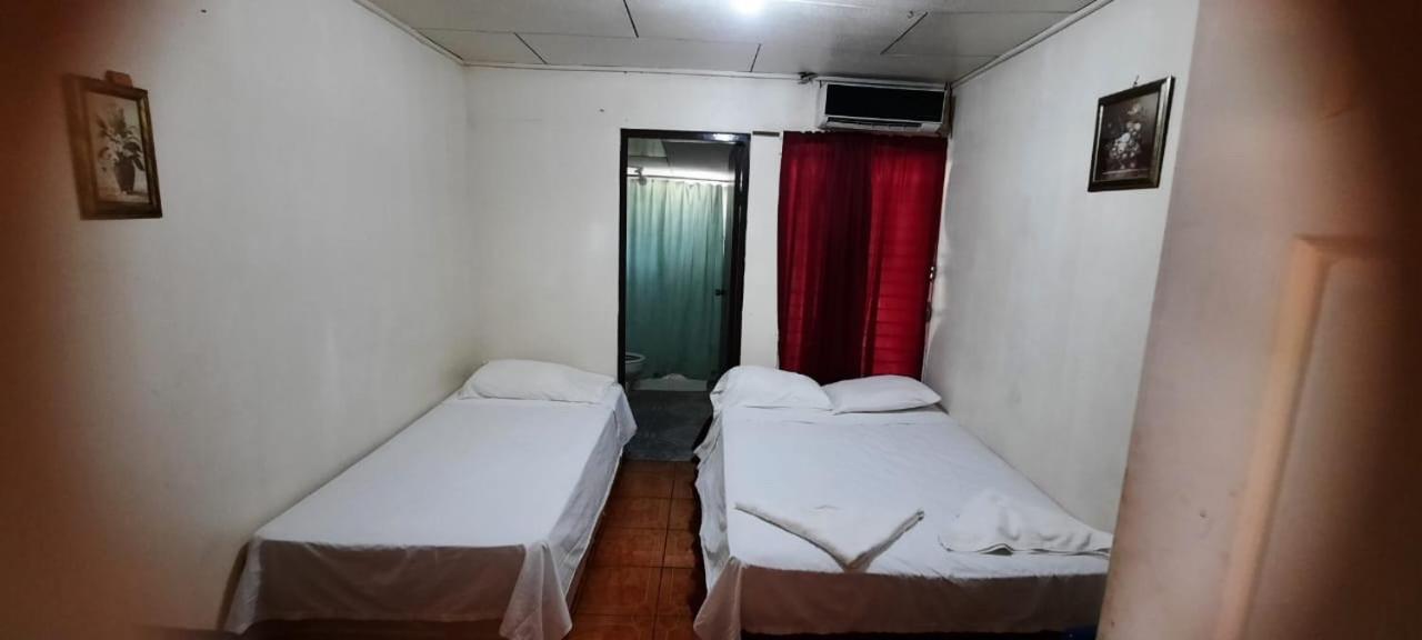 Tropical Dreams Hostel South End Екстер'єр фото